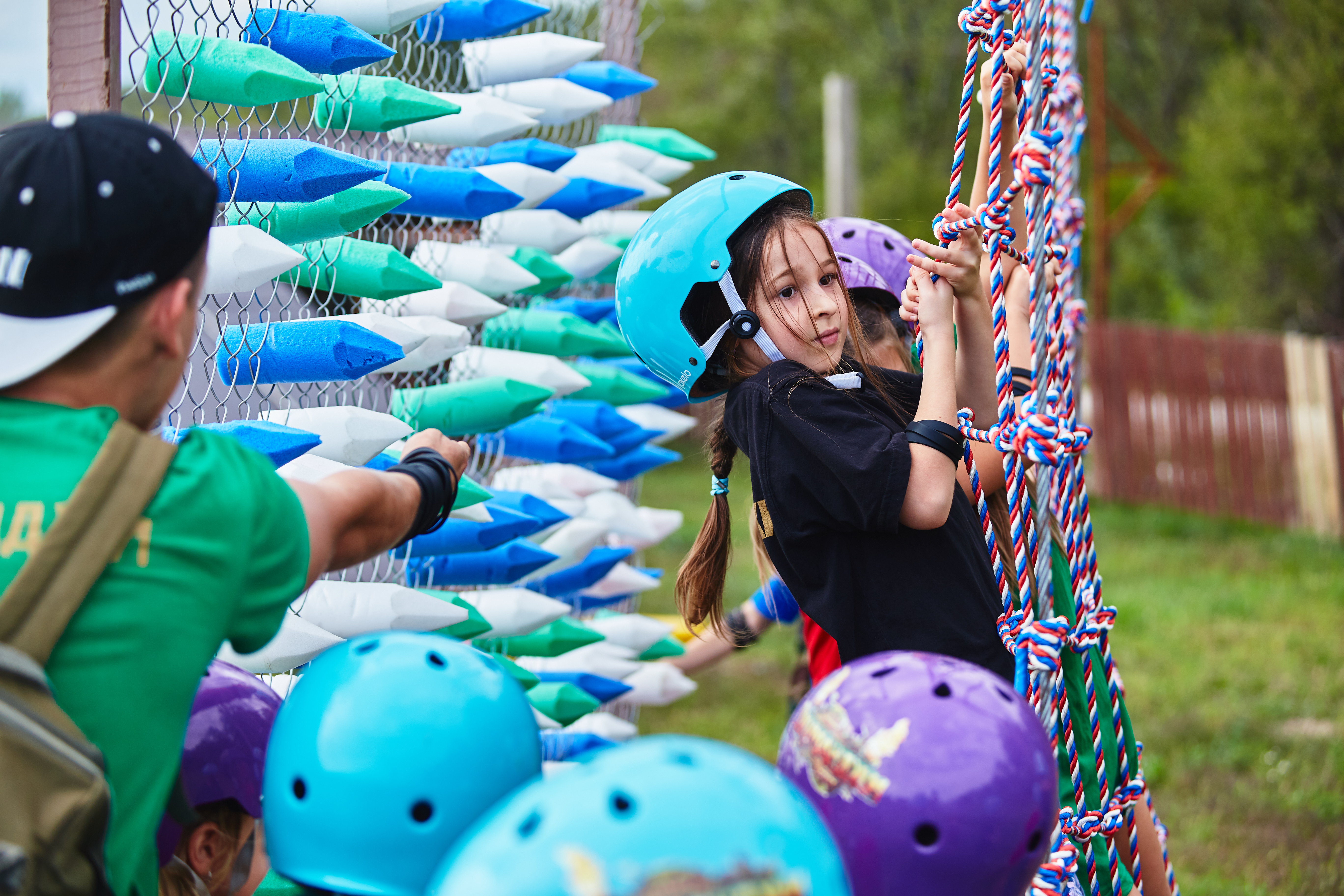 Масштабное оборудование, декорации и реквизит